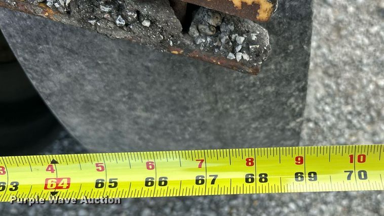 image for item EK8326 1987 Caterpiller PS-130 pneumatic roller