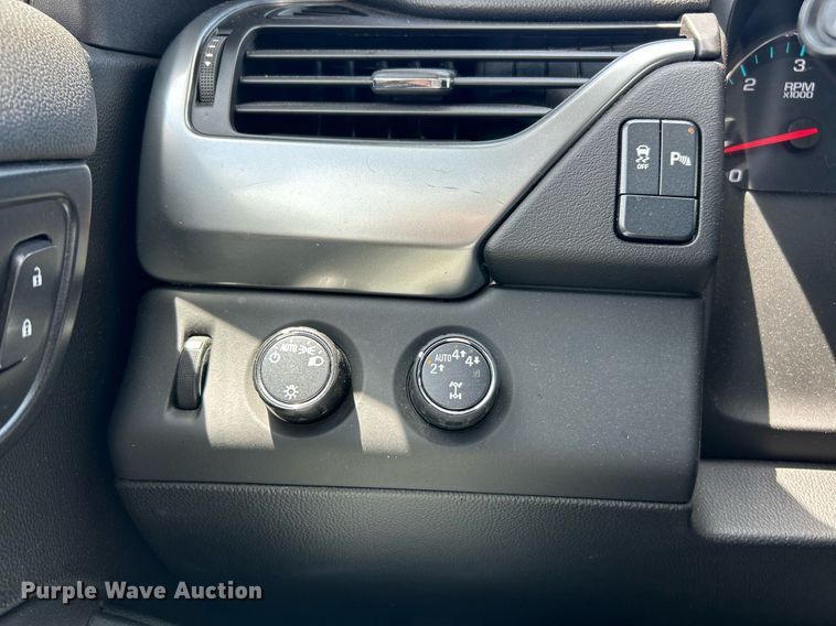 image for item EK8331 2020 Chevrolet Tahoe Police SUV