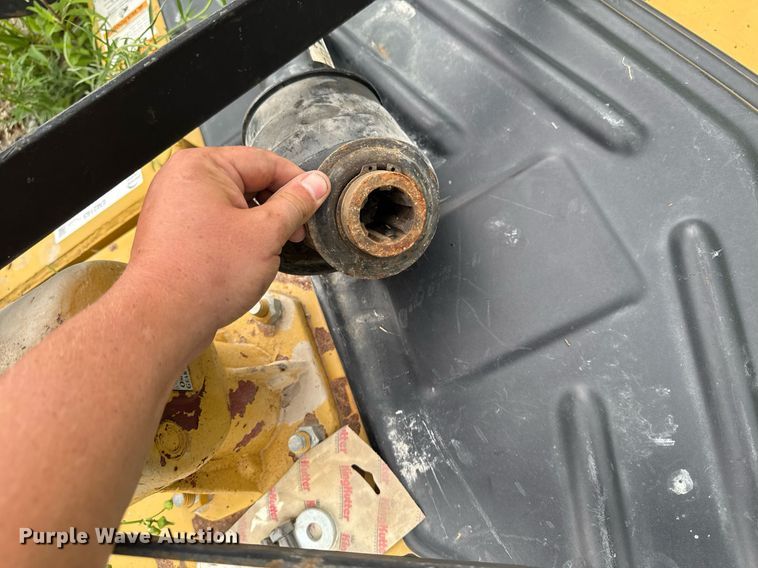 image for item EM2163 Finish mower