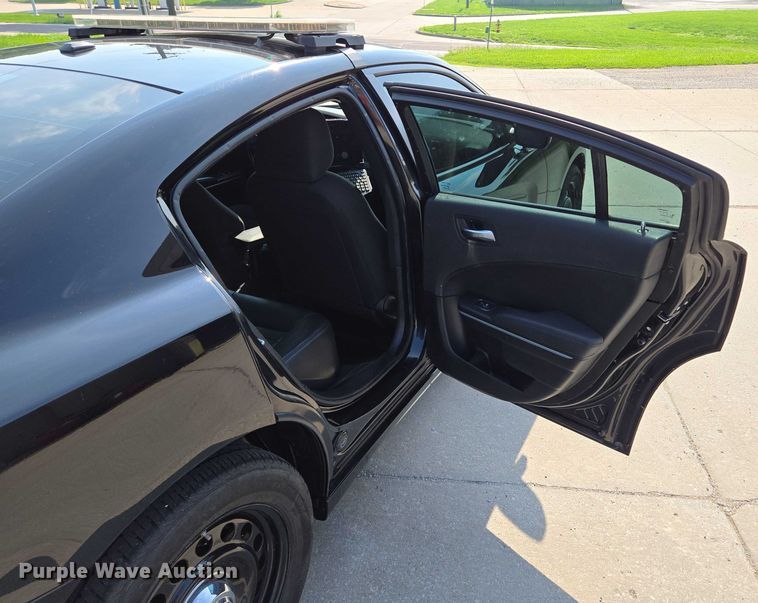 image for item EM7474 2021 Dodge Charger Police 