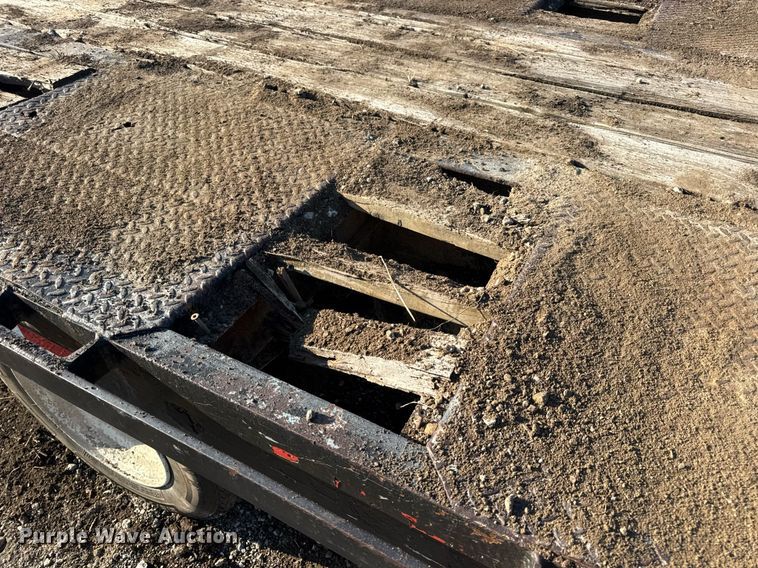 image for item EN4567 1994 Interstate 40DLA equipment trailer