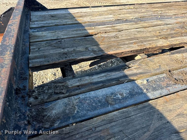 image for item EN4567 1994 Interstate 40DLA equipment trailer