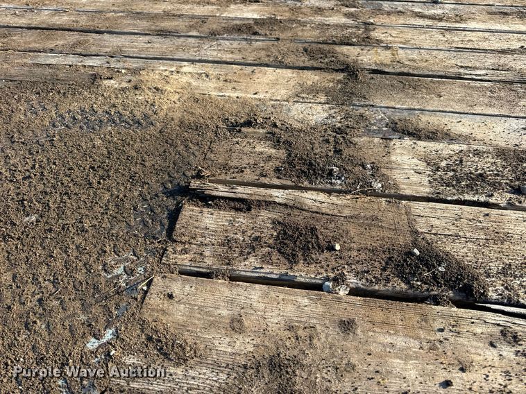 image for item EN4567 1994 Interstate 40DLA equipment trailer