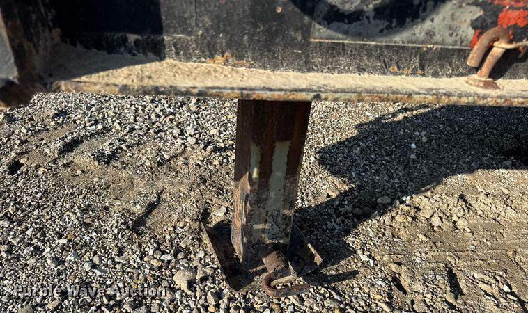 image for item EN4567 1994 Interstate 40DLA equipment trailer