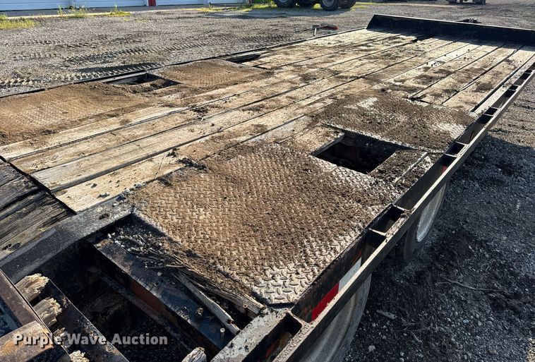 image for item EN4567 1994 Interstate 40DLA equipment trailer