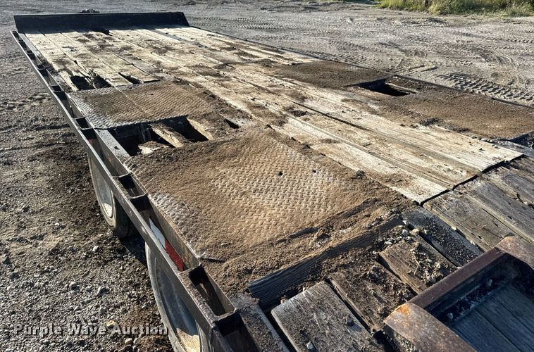 image for item EN4567 1994 Interstate 40DLA equipment trailer