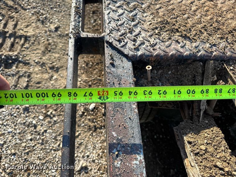 image for item EN4567 1994 Interstate 40DLA equipment trailer