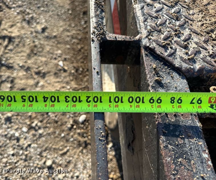 image for item EN4567 1994 Interstate 40DLA equipment trailer