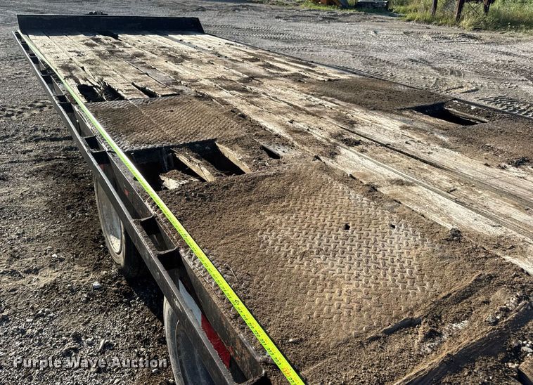 image for item EN4567 1994 Interstate 40DLA equipment trailer