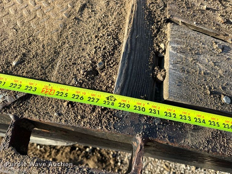 image for item EN4567 1994 Interstate 40DLA equipment trailer