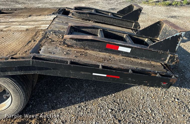 image for item EN4567 1994 Interstate 40DLA equipment trailer