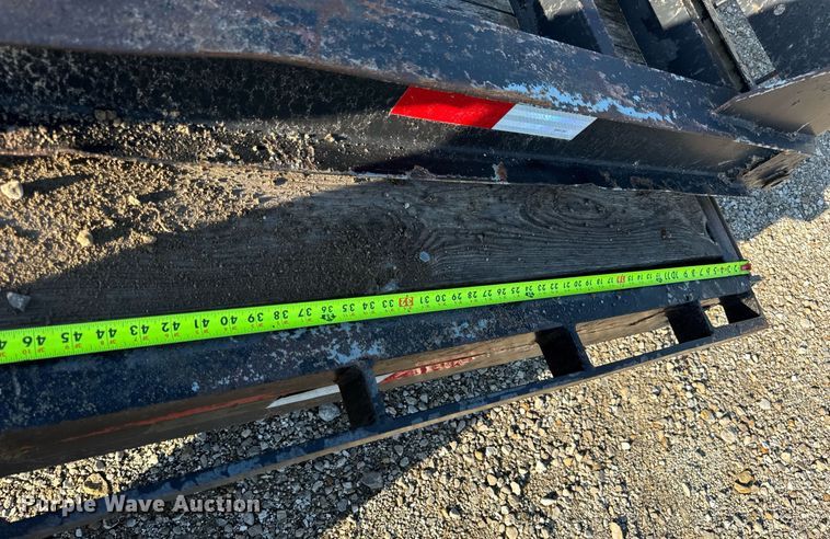 image for item EN4567 1994 Interstate 40DLA equipment trailer