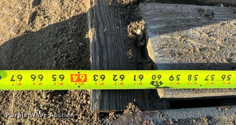 image for item EN4567 1994 Interstate 40DLA equipment trailer