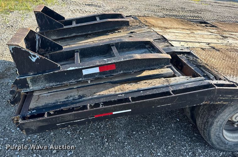 image for item EN4567 1994 Interstate 40DLA equipment trailer