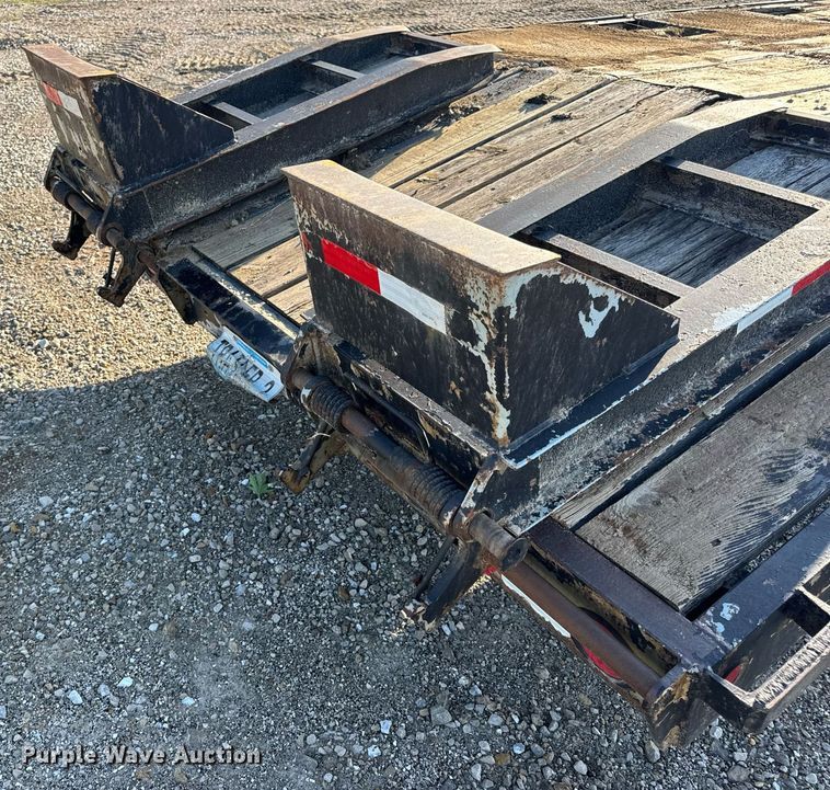 image for item EN4567 1994 Interstate 40DLA equipment trailer