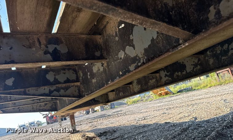 image for item EN4567 1994 Interstate 40DLA equipment trailer