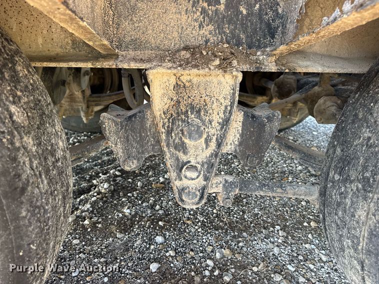 image for item EN4567 1994 Interstate 40DLA equipment trailer