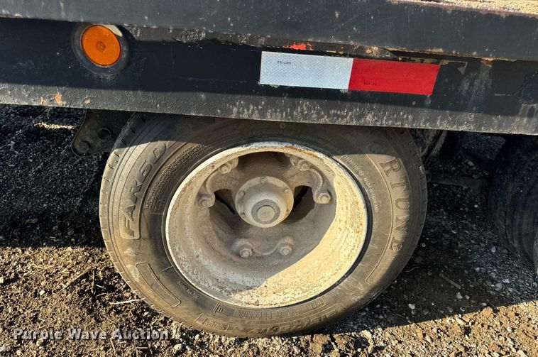 image for item EN4567 1994 Interstate 40DLA equipment trailer