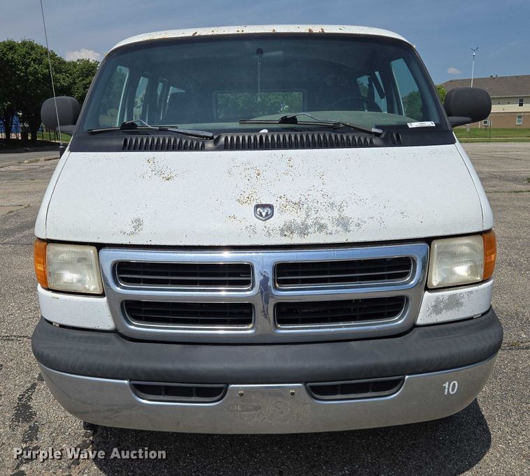image for item EN8076 1998 Dodge Ram Wagon 3500 van