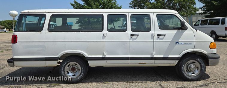 image for item EN8076 1998 Dodge Ram Wagon 3500 van