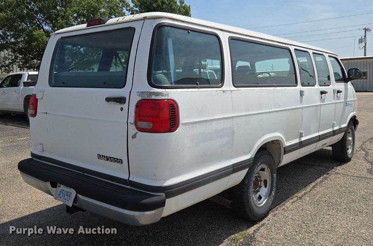 image for item EN8076 1998 Dodge Ram Wagon 3500 van