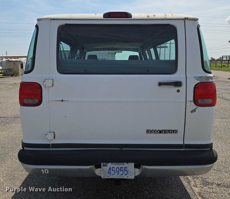image for item EN8076 1998 Dodge Ram Wagon 3500 van