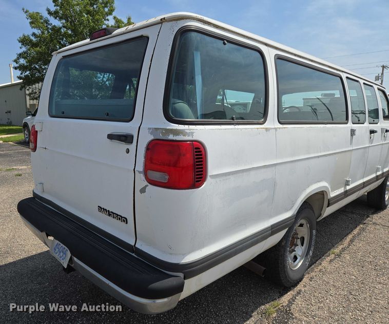 image for item EN8076 1998 Dodge Ram Wagon 3500 van