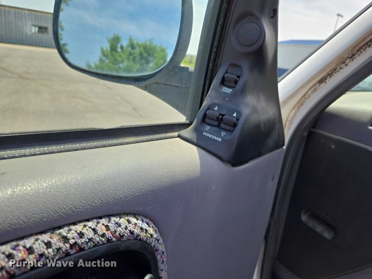 image for item EN8076 1998 Dodge Ram Wagon 3500 van