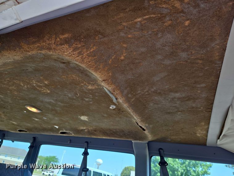 image for item EN8076 1998 Dodge Ram Wagon 3500 van