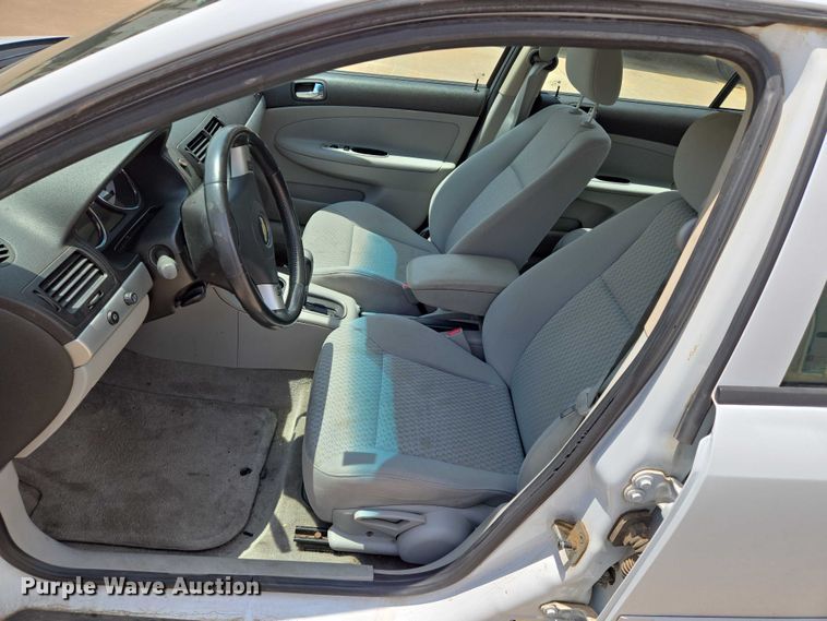 image for item EN8079 2008 Chevrolet Cobalt LT 