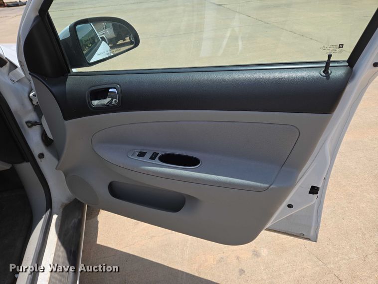 image for item EN8079 2008 Chevrolet Cobalt LT 