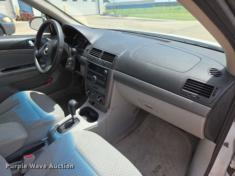 image for item EN8080 2008 Chevrolet Cobalt 