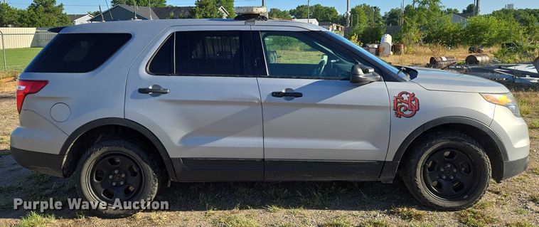 image for item EN8207 2013 Ford Explorer Police Interceptor SUV