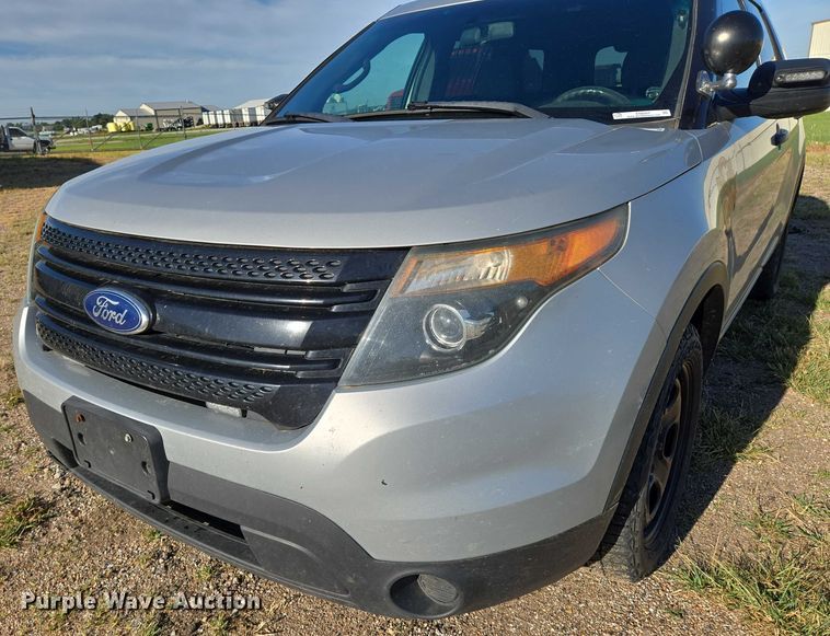 image for item EN8207 2013 Ford Explorer Police Interceptor SUV