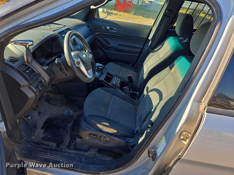 image for item EN8207 2013 Ford Explorer Police Interceptor SUV