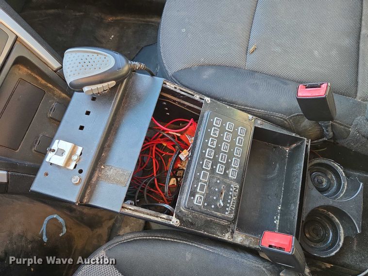 image for item EN8207 2013 Ford Explorer Police Interceptor SUV