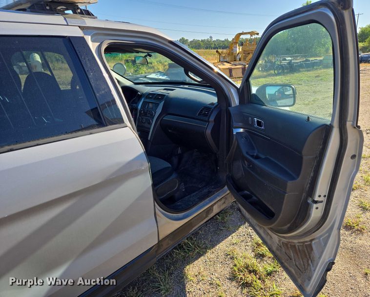 image for item EN8207 2013 Ford Explorer Police Interceptor SUV