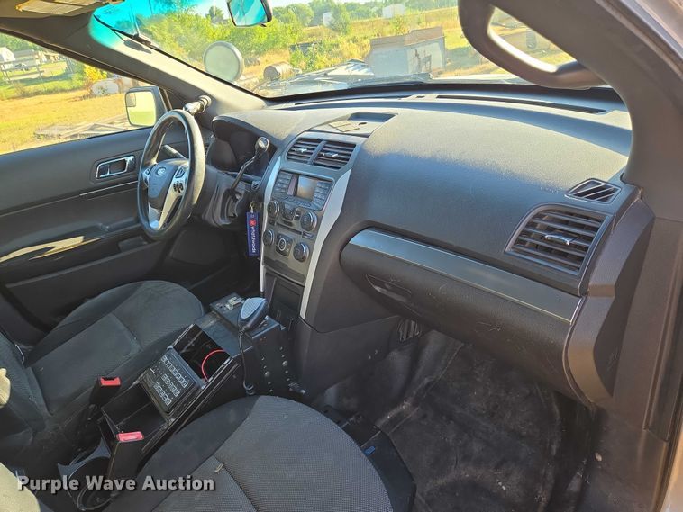 image for item EN8207 2013 Ford Explorer Police Interceptor SUV
