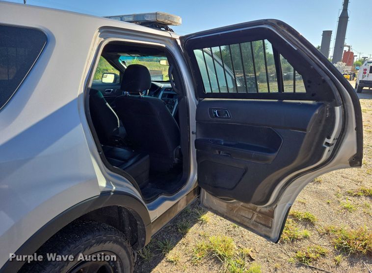 image for item EN8207 2013 Ford Explorer Police Interceptor SUV