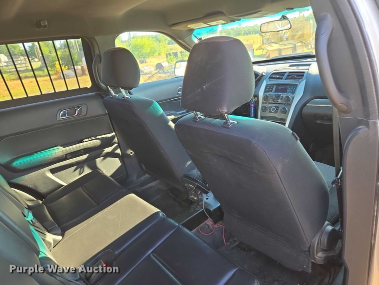 image for item EN8207 2013 Ford Explorer Police Interceptor SUV