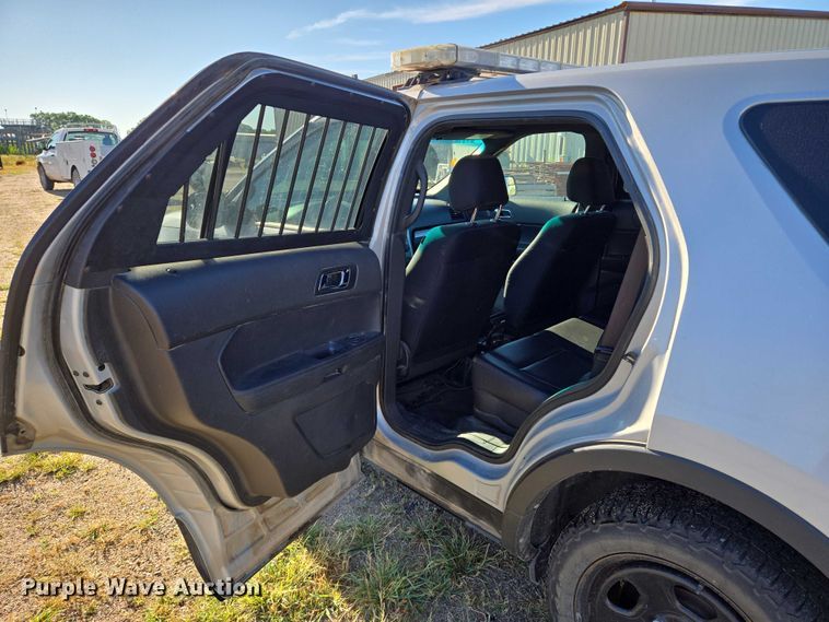 image for item EN8207 2013 Ford Explorer Police Interceptor SUV