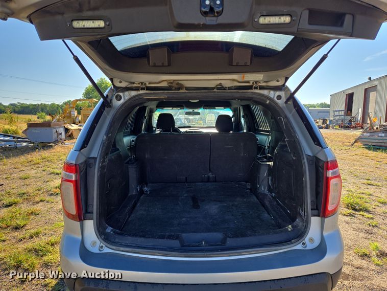 image for item EN8207 2013 Ford Explorer Police Interceptor SUV