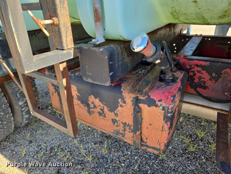 image for item EN8208 International 1600 tank truck