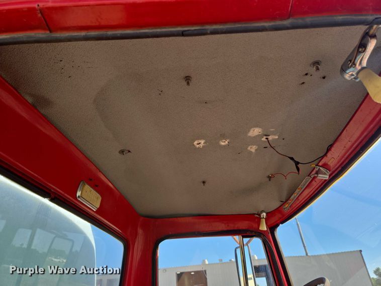 image for item EN8208 International 1600 tank truck