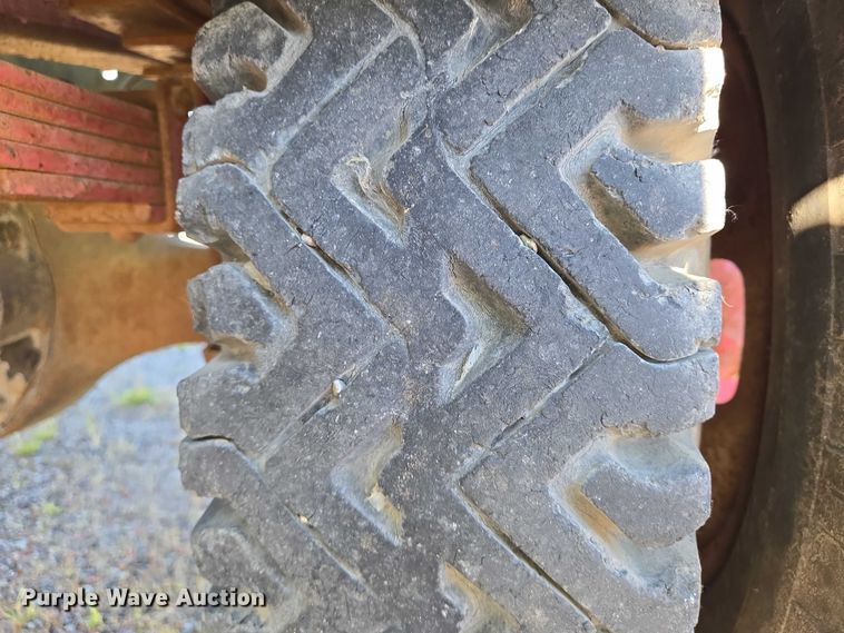 image for item EN8208 International 1600 tank truck