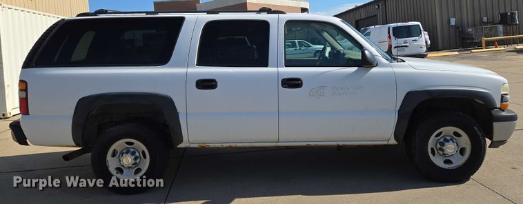 image for item EN8230 2001 Chevrolet  Suburban K2500 SUV