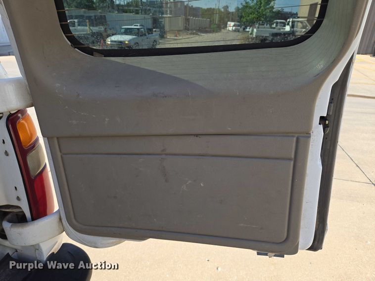 image for item EN8230 2001 Chevrolet  Suburban K2500 SUV