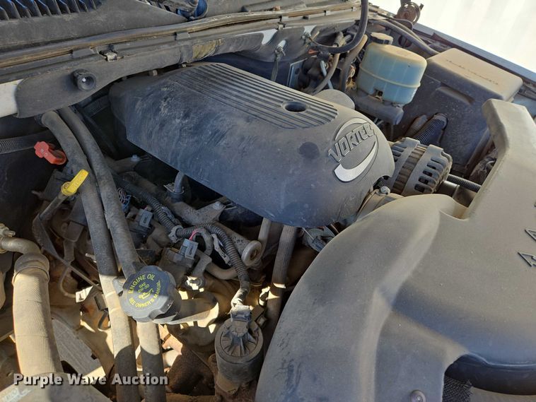 image for item EN8230 2001 Chevrolet  Suburban K2500 SUV