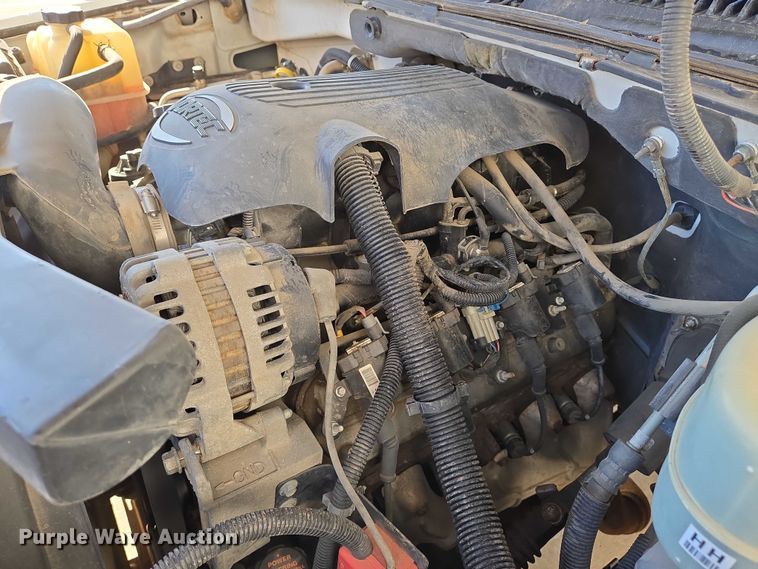 image for item EN8230 2001 Chevrolet  Suburban K2500 SUV