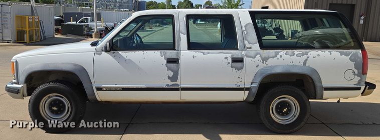 image for item EN8231 1994 Chevrolet  Suburban K2500 SUV